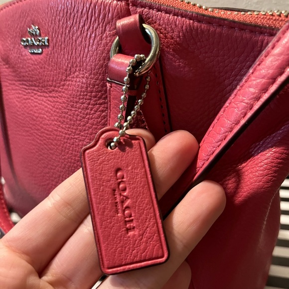 Leather pink Coach purse - Picture 2 of 11